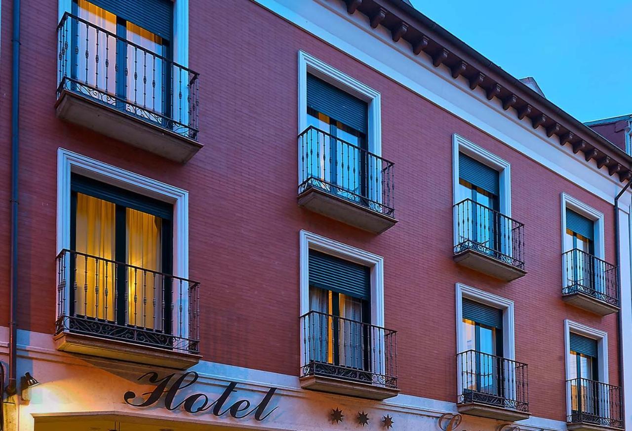Hotel Las Cabanas Peñaranda de Bracamonte Esterno foto