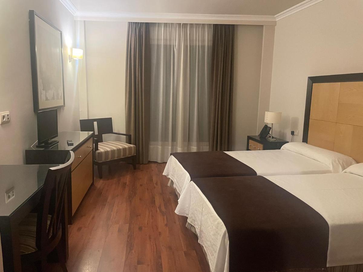 Hotel Las Cabanas Peñaranda de Bracamonte Esterno foto
