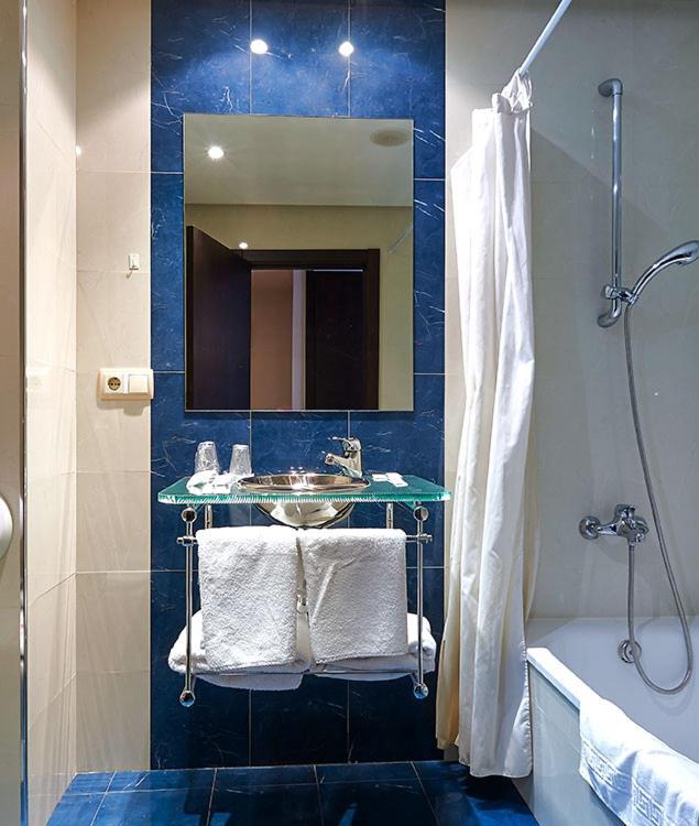 Hotel Las Cabanas Peñaranda de Bracamonte Esterno foto