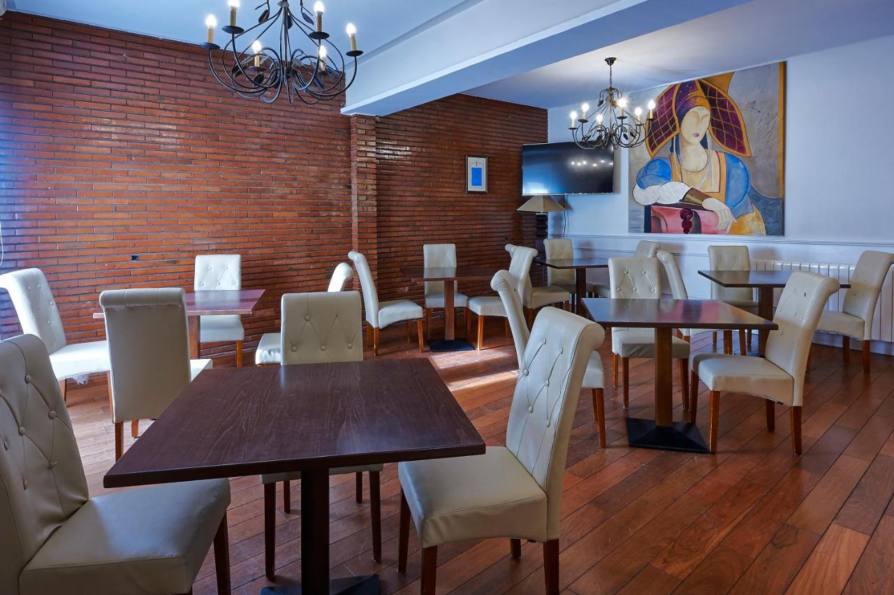 Hotel Las Cabanas Peñaranda de Bracamonte Esterno foto